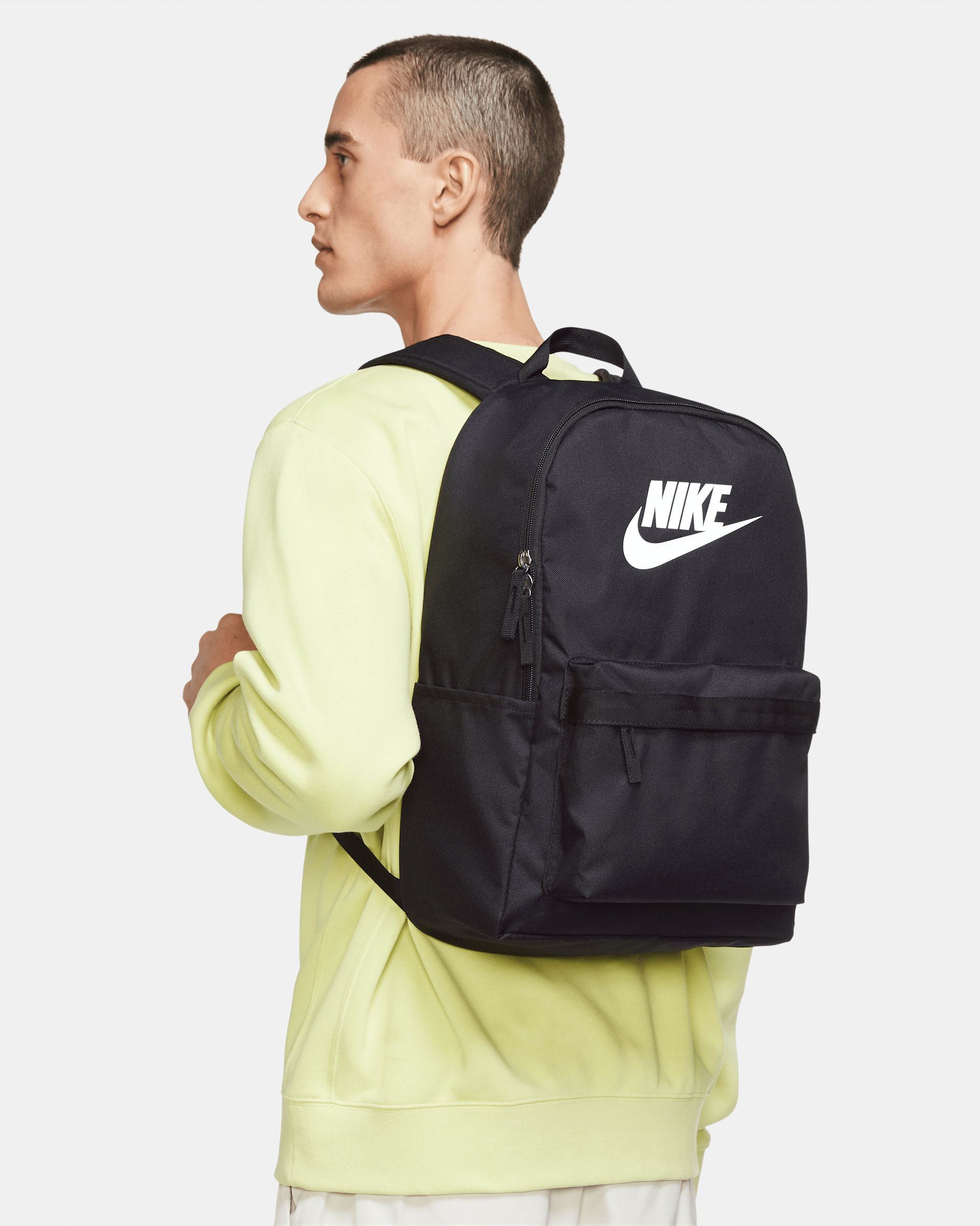NIKE公式】ナイキ ヘリテージ バックパック (25L).オンライン